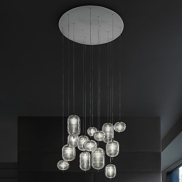 Multi-light source cluster chandelier