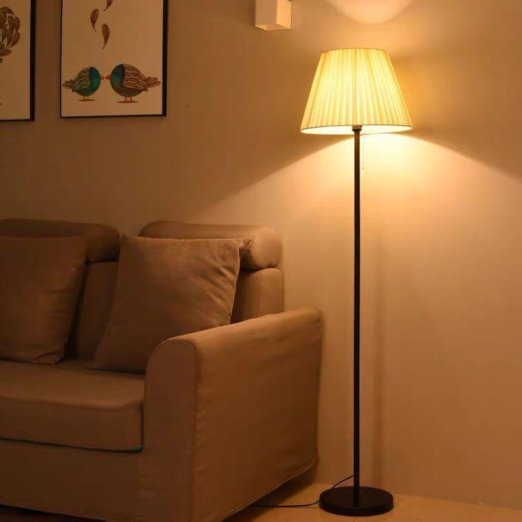 New Mooney Floor Lamp