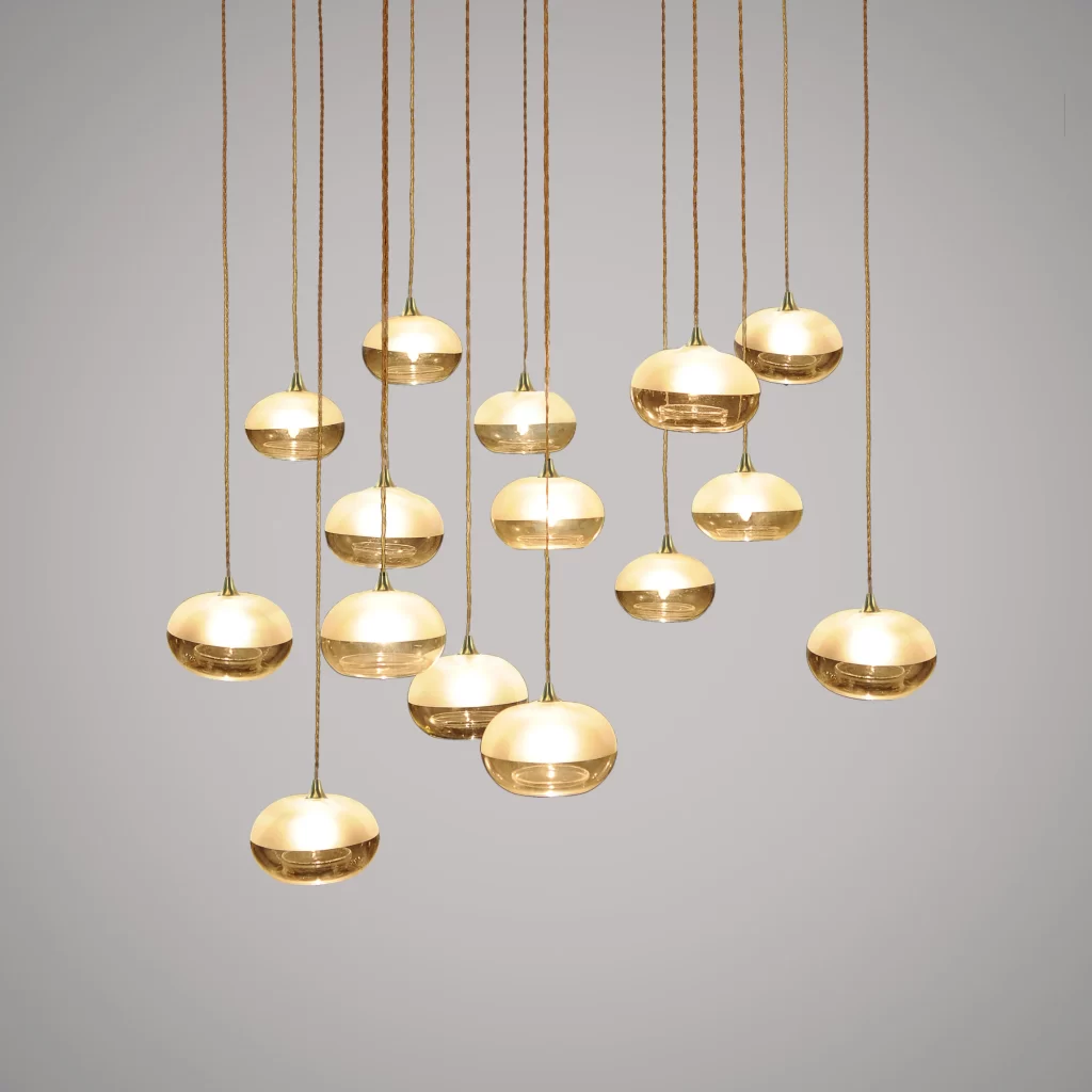 Multi-light source cluster chandelier