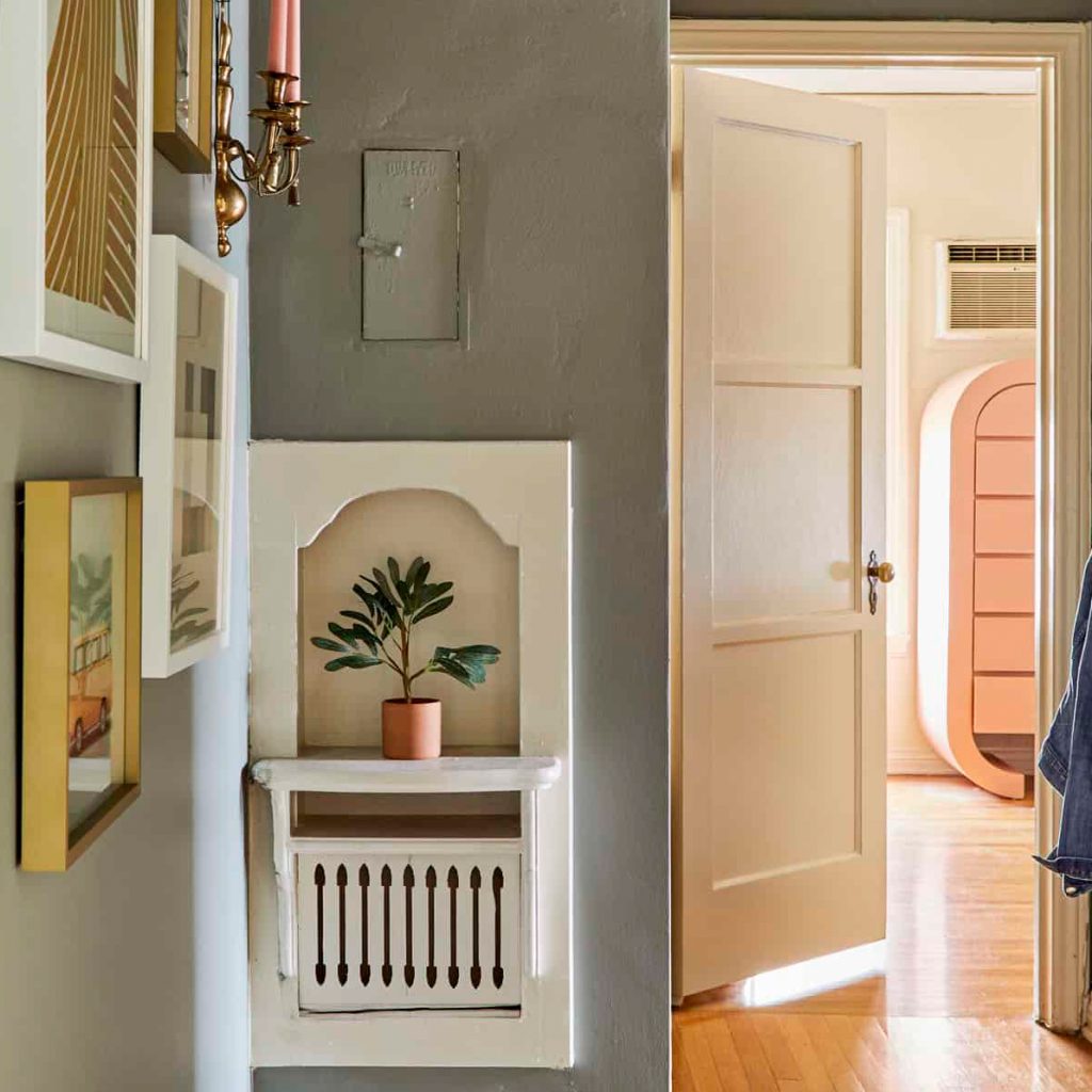 Emily-Henderson_Caitlin-Higgins_Dark-Hallway_Reveal_Opener_1-208