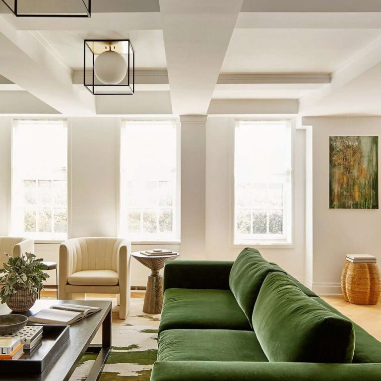 JacobSnavely_190920_TR_007-cf4e004c34d74ced938bbffede4fe00e