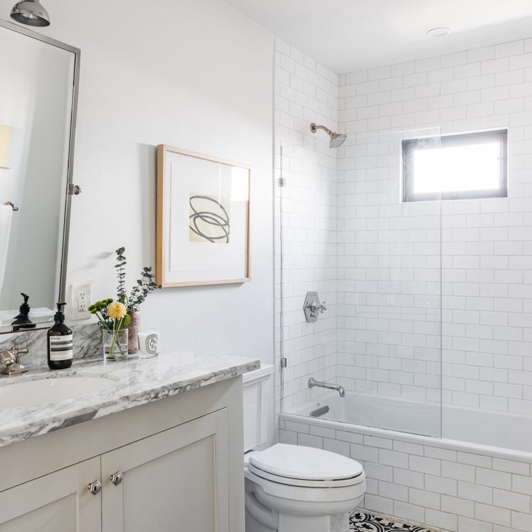 examples-of-tub-surrounds-1821012-hero-9505276b4777474daa23ee28bbe2bcc8-192