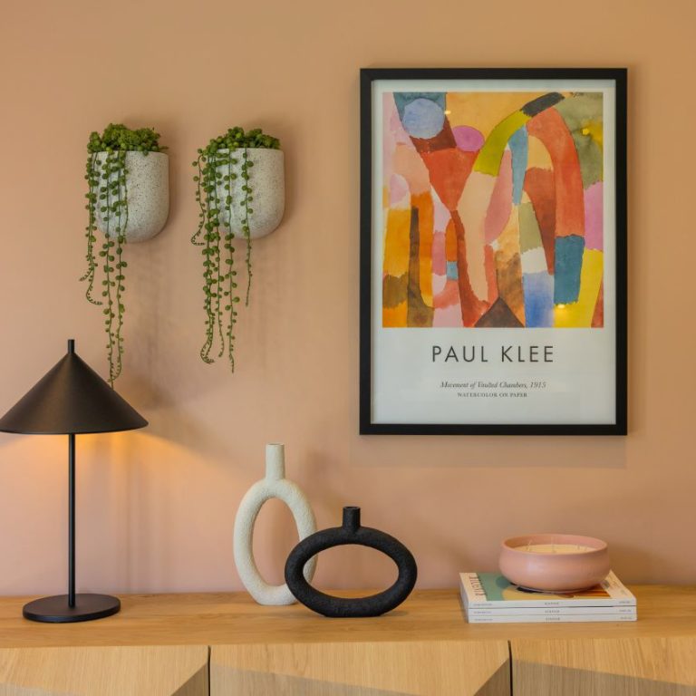 redrow-inspiration-interior-trends-2023-bamboo-drawer-with-abstract-paintin-29