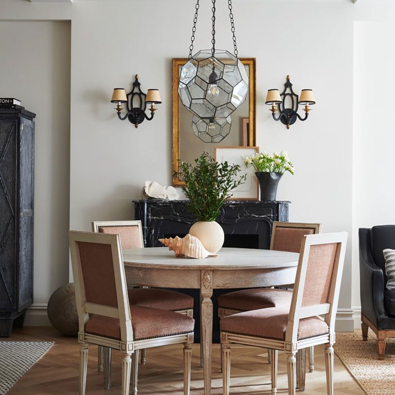 4-nate-berkus-associates-ues-livingroom-009-v1-medium-1671485712-122