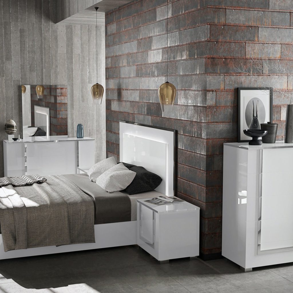 Slater_Queen_5pc_Lifestyle_Bed_Dresser_with_Mirror_Chest_Nightstand_Grey_Lifestyle_BM_result-77