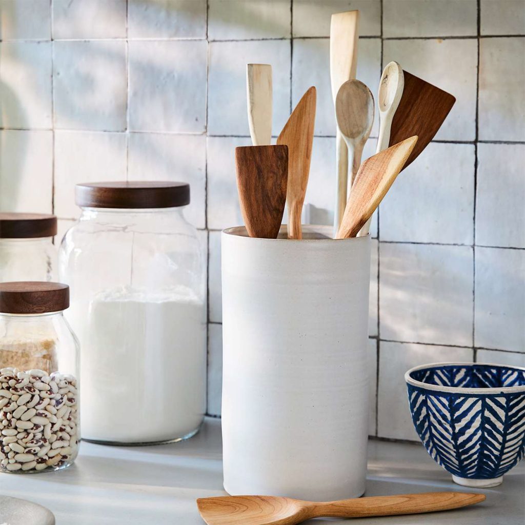 jars-crock-spatulas-spoons-737056bc-1120-eaea8df745144dd5914e56c989cb403b-84