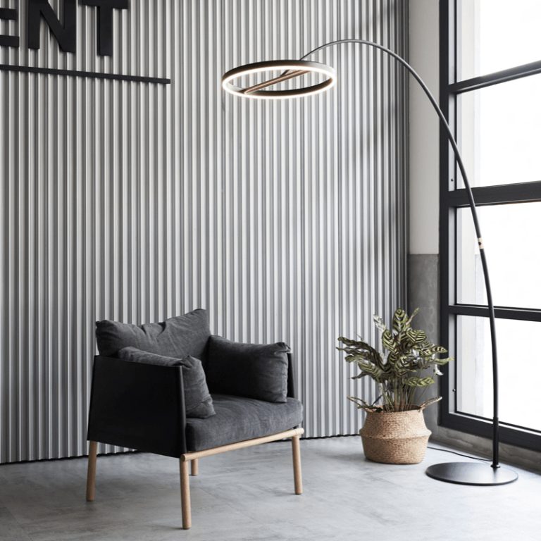 sol-mega-floor-lamp-best-2022-home-office-1_800x-142