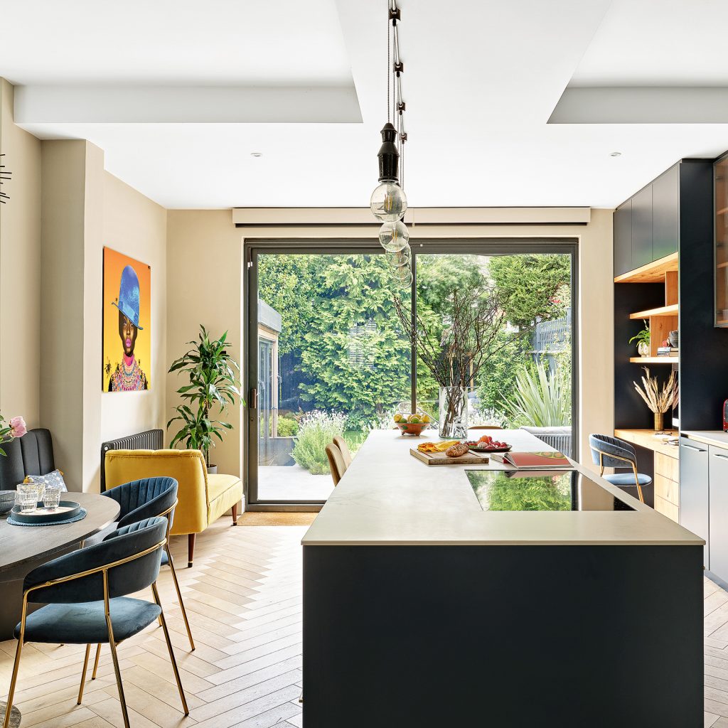 3qvjY78rFKYprAkaZ2LuUf-212