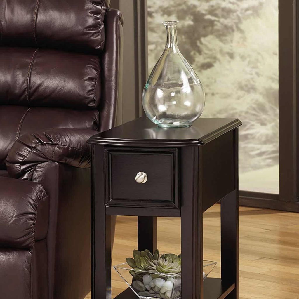 amazon-ashley-signature-design-breegin-chair-side-end-table-121817-317