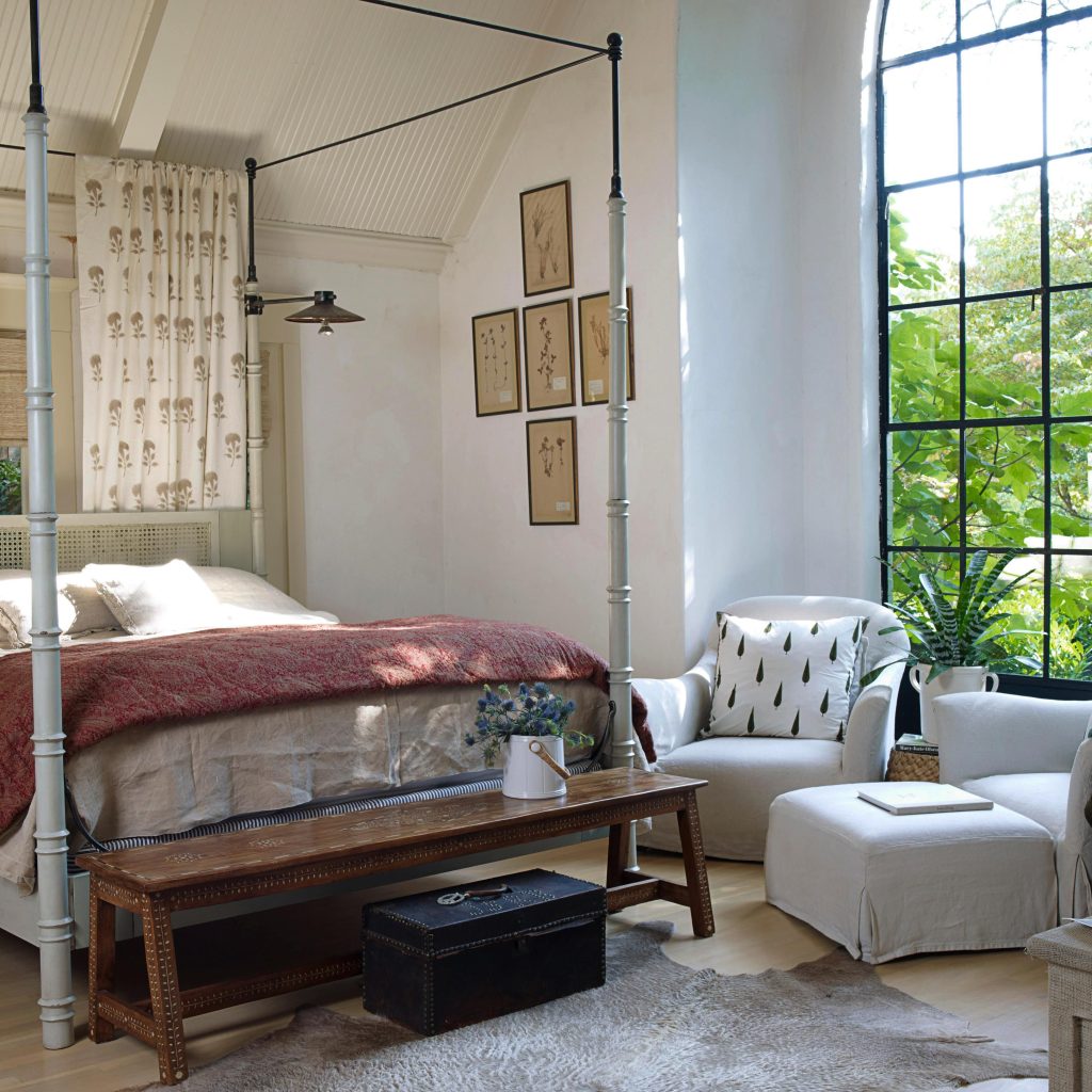 cozy-bedroom-ideas-hbx120109-084-1-0-1662065724-190