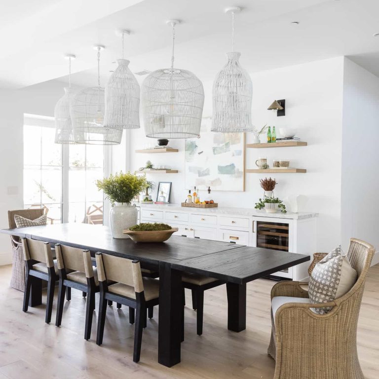 dining-room-light-fixture-ideas-23-mindy-gayer-windward-55f952166a404e118d22061c51060a95-62