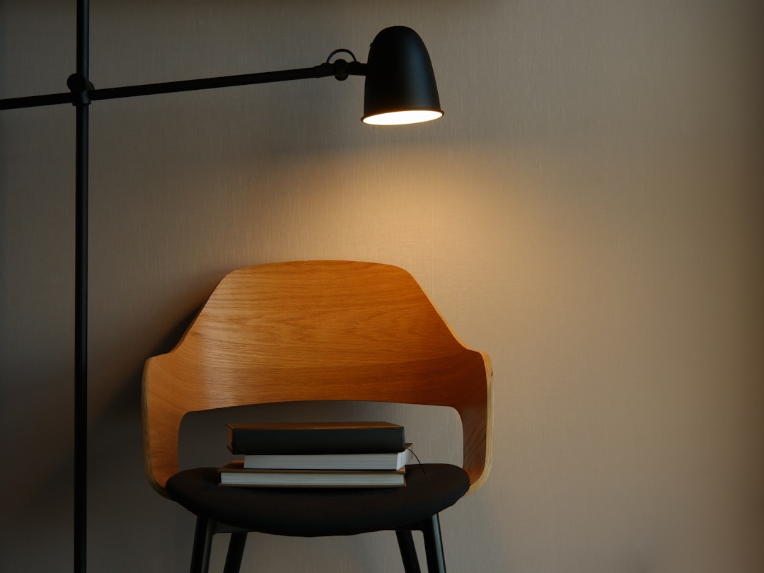 Photo industrial-style table lamp