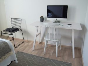 Photo Scandinavian workspace vanity light minimalist
